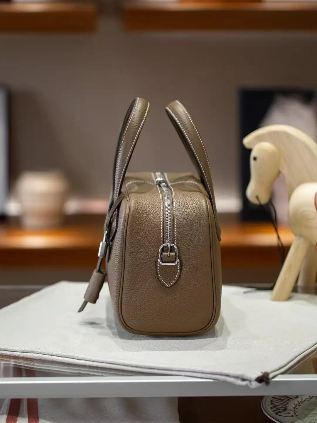 Genuine Leather Handbag 25cm Small size Bowling Women's Bag Top Layer Cowhide Pillow Bag Shoulder Bag Crossbody Bag Small