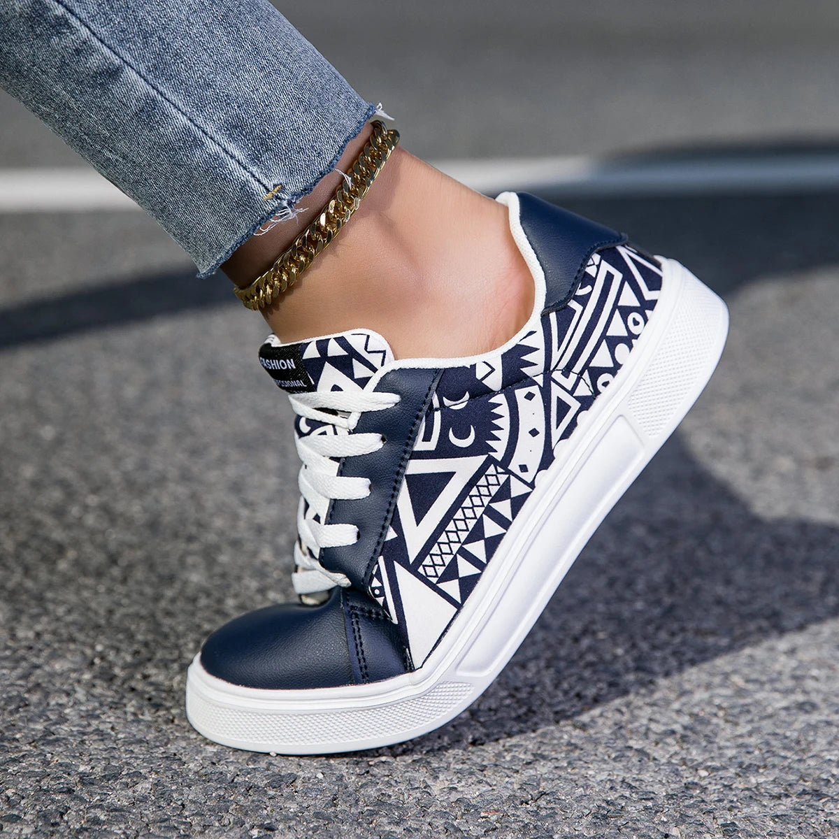 Manufacturer   YRZL Womens Casual Sneakers Lightweight Skateboard Shoes for Men Soft Sole Comfortable Walking Shoes Unisex Fashion Sneakers    Sneakers