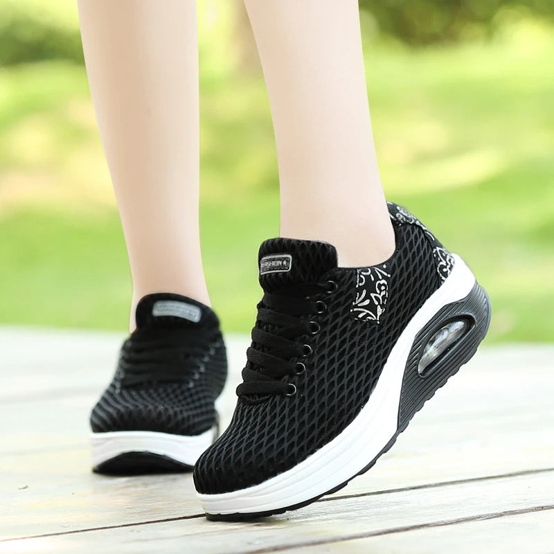 Manufacturer   Spring Breathable Large Net Rocking Shoes For Women Fashionable Sports And Casual Shoes Korean Style Mesh Thick Sole Comfortable    Sneakers